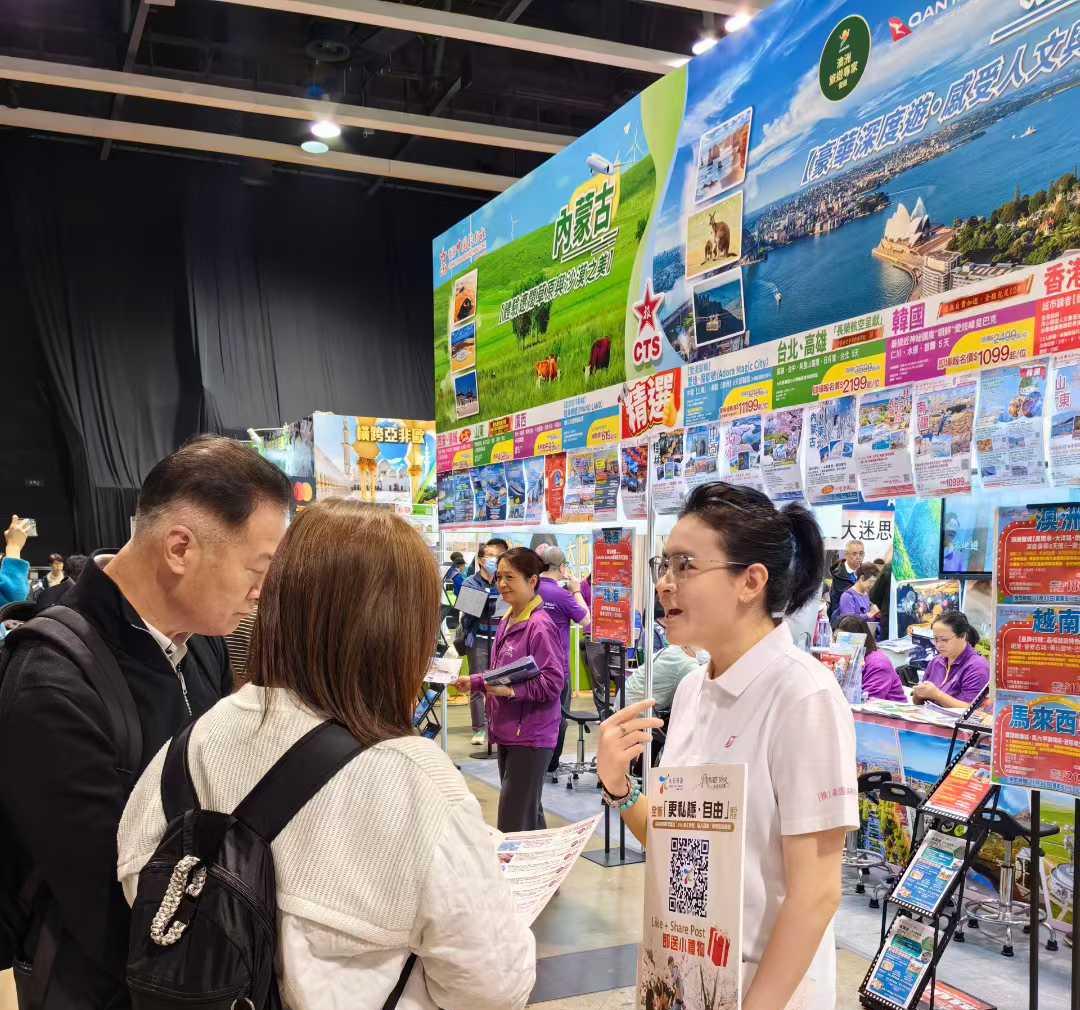 LEDA consultation at a regional travel fair