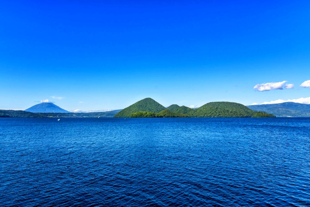 Hokkaido Private Charter | Toyako & Noboribetsu 10-Hour Tour